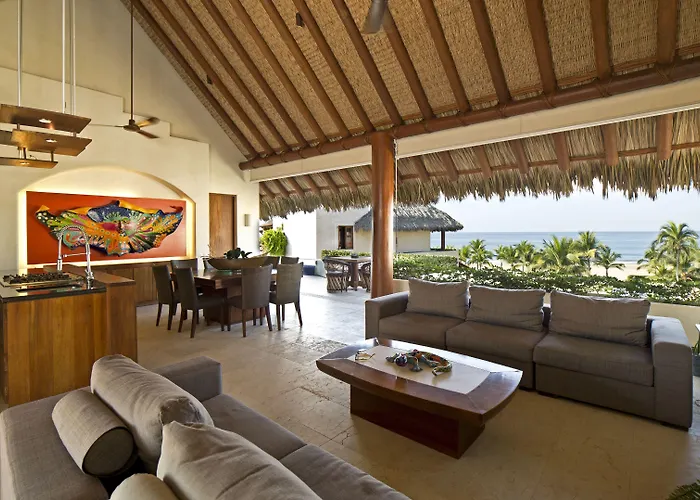 Palmas Luxury Zihuatanejo